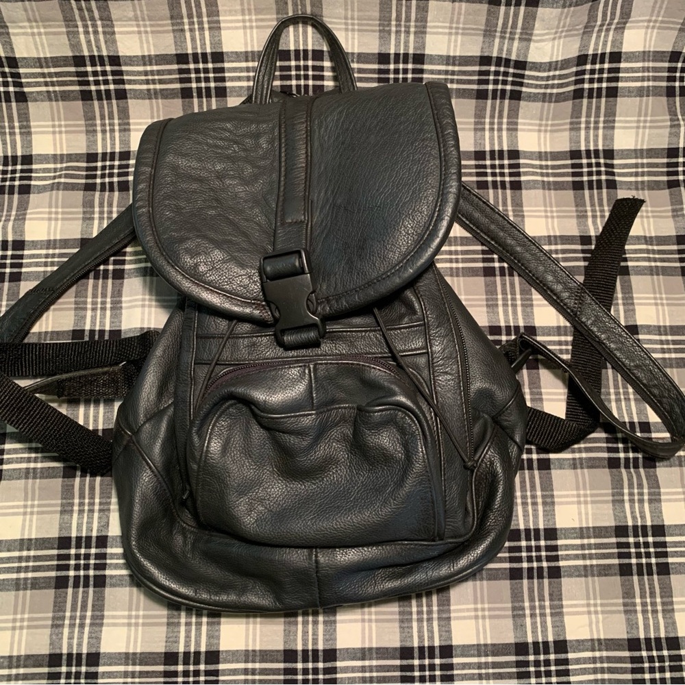 Vintage 1990’s Black Leather Backpack
